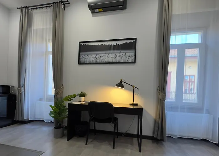 Center Rooms